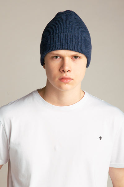 Seamless Hat from recycled yarn | Blue