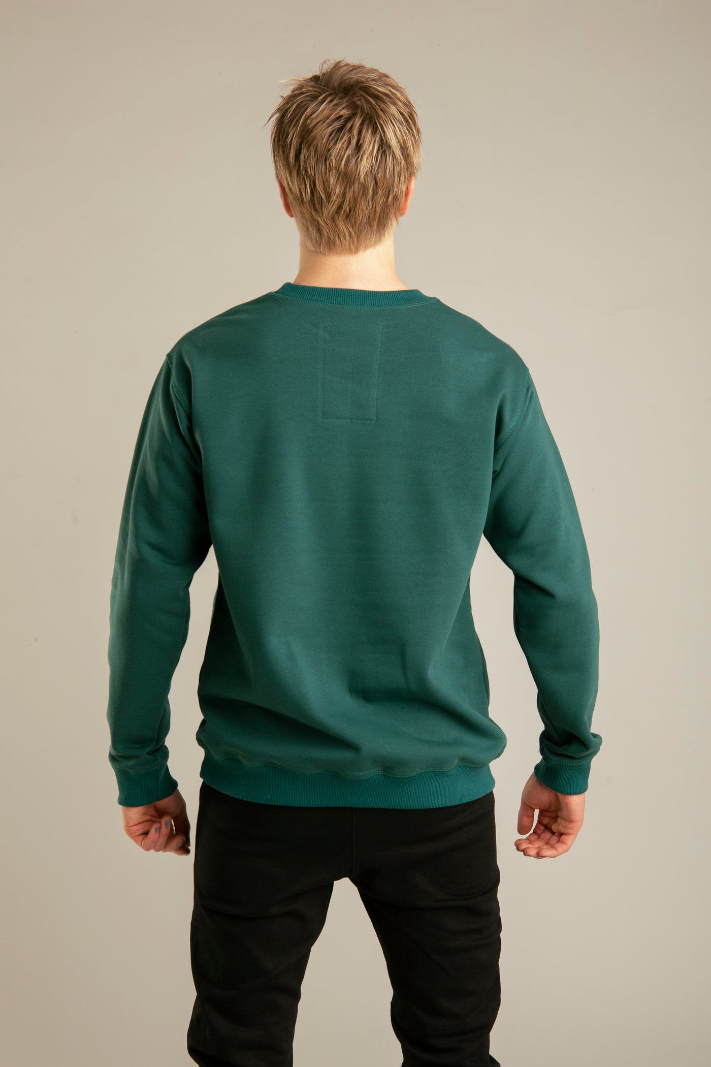 Pullover für Herren, Basic mit Pfeil-Stickerei | Grün