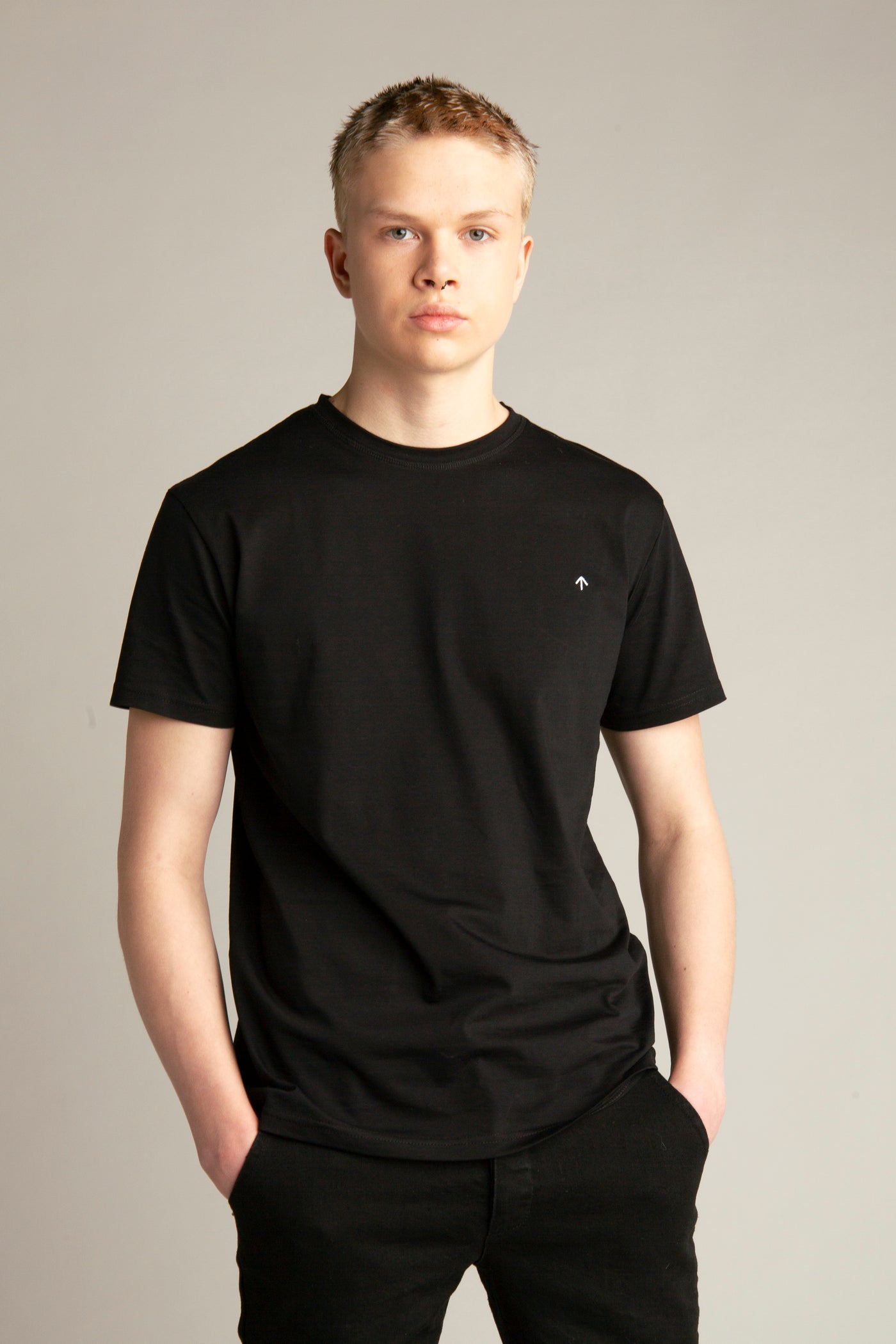 Basic T-shirt with arrow embroidery for men | Black