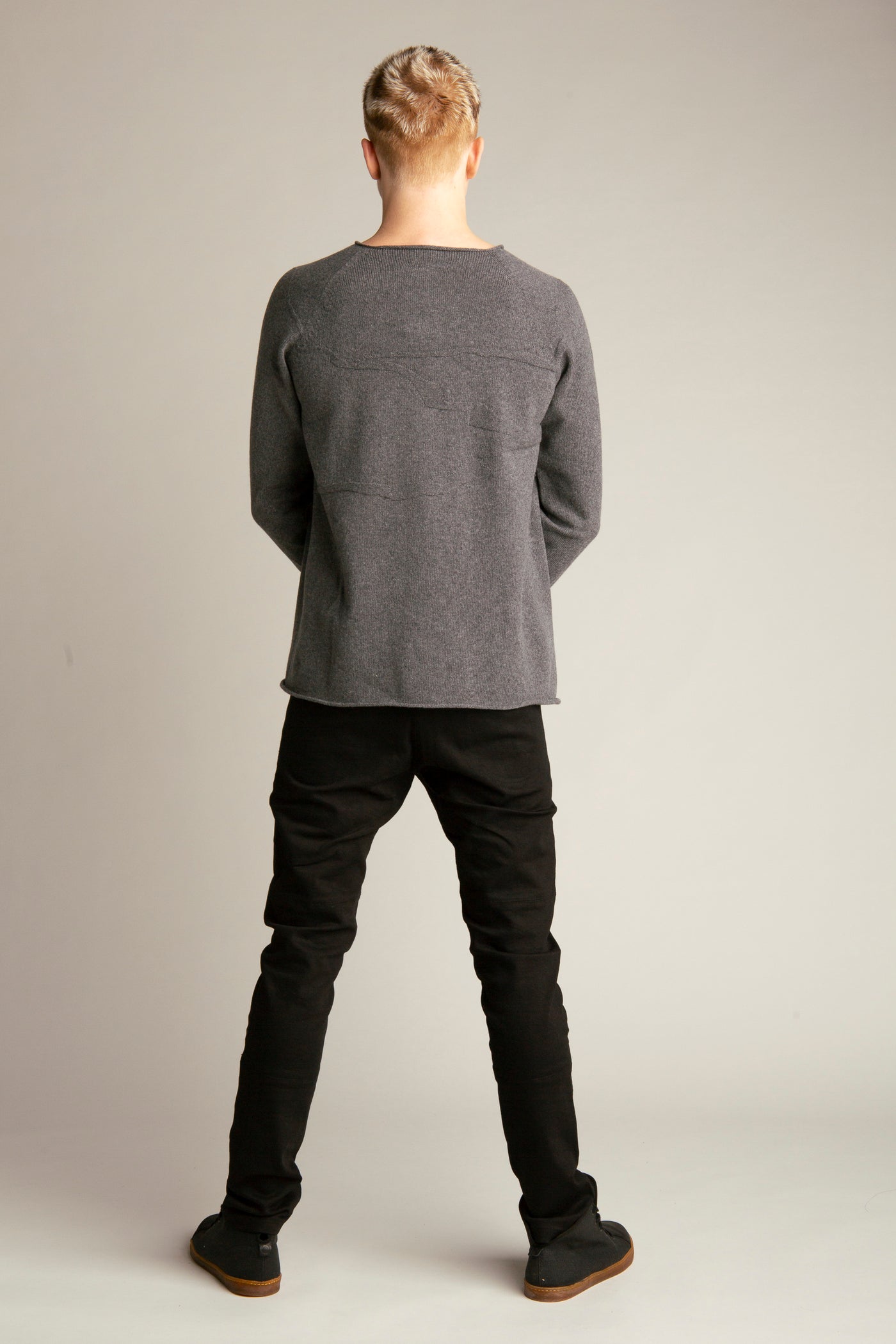 Seamless sweater from recycled wool | Grey