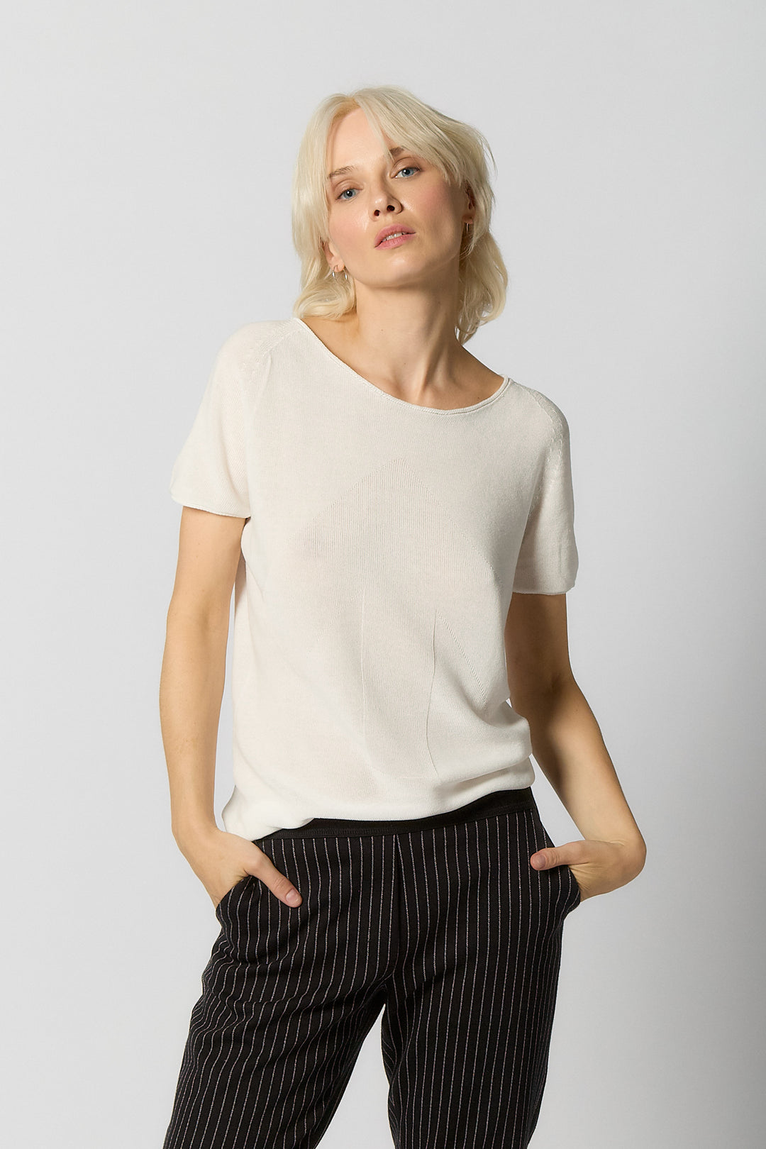 Seamless Knitted T-shirt for Women White – Reet Aus