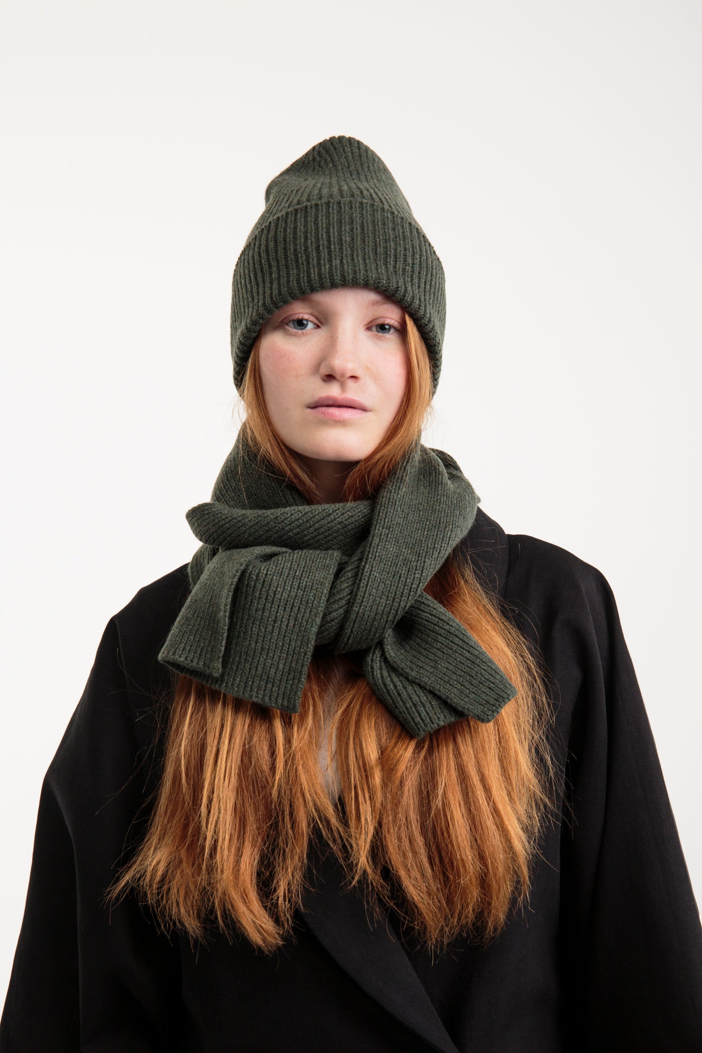 Seamless Unisex Wool Hat & Scarf Set | Green