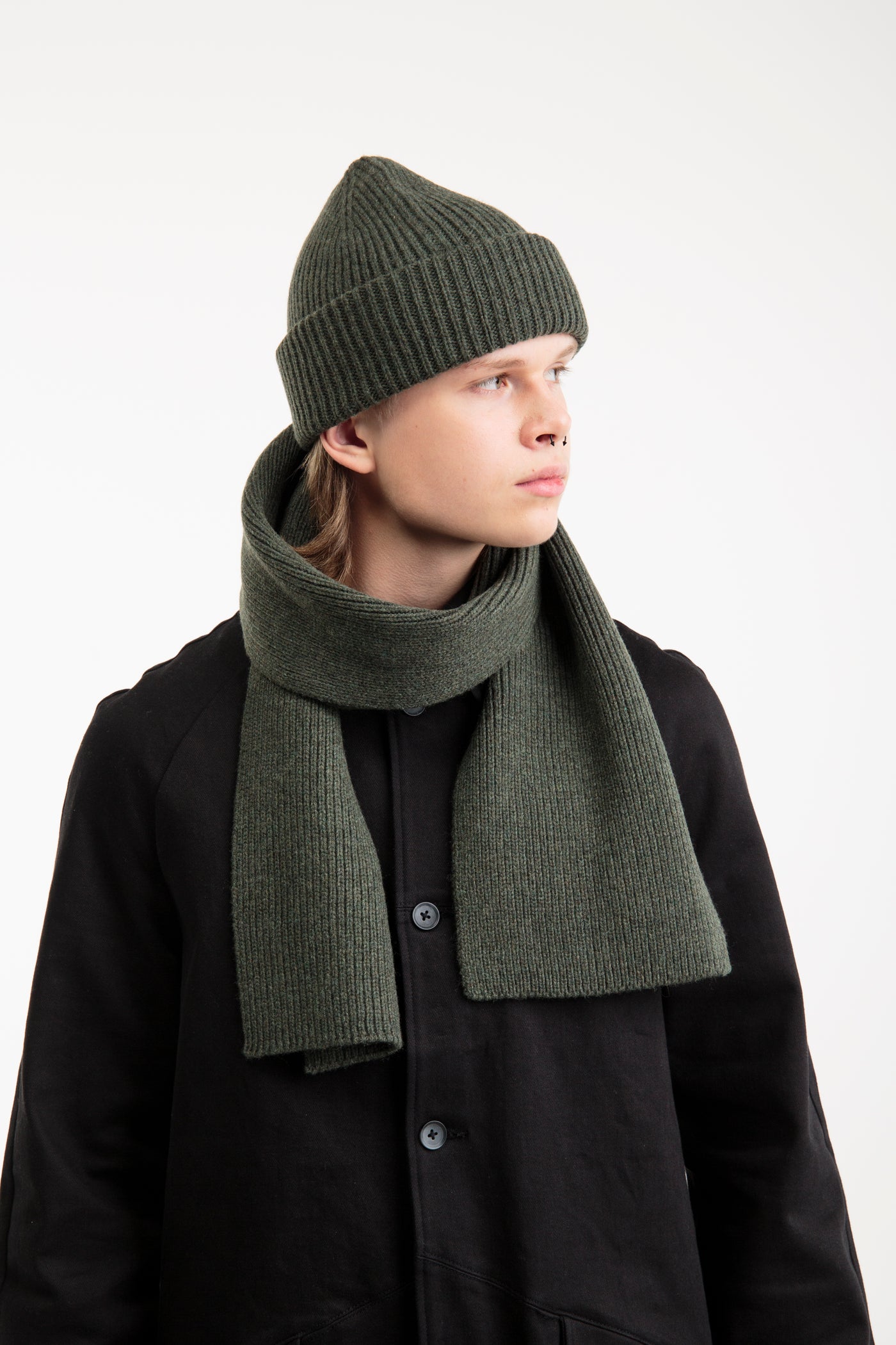Seamless Unisex Wool Hat & Scarf Set | Green