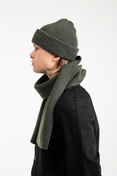 Seamless Unisex Wool Hat & Scarf Set | Green