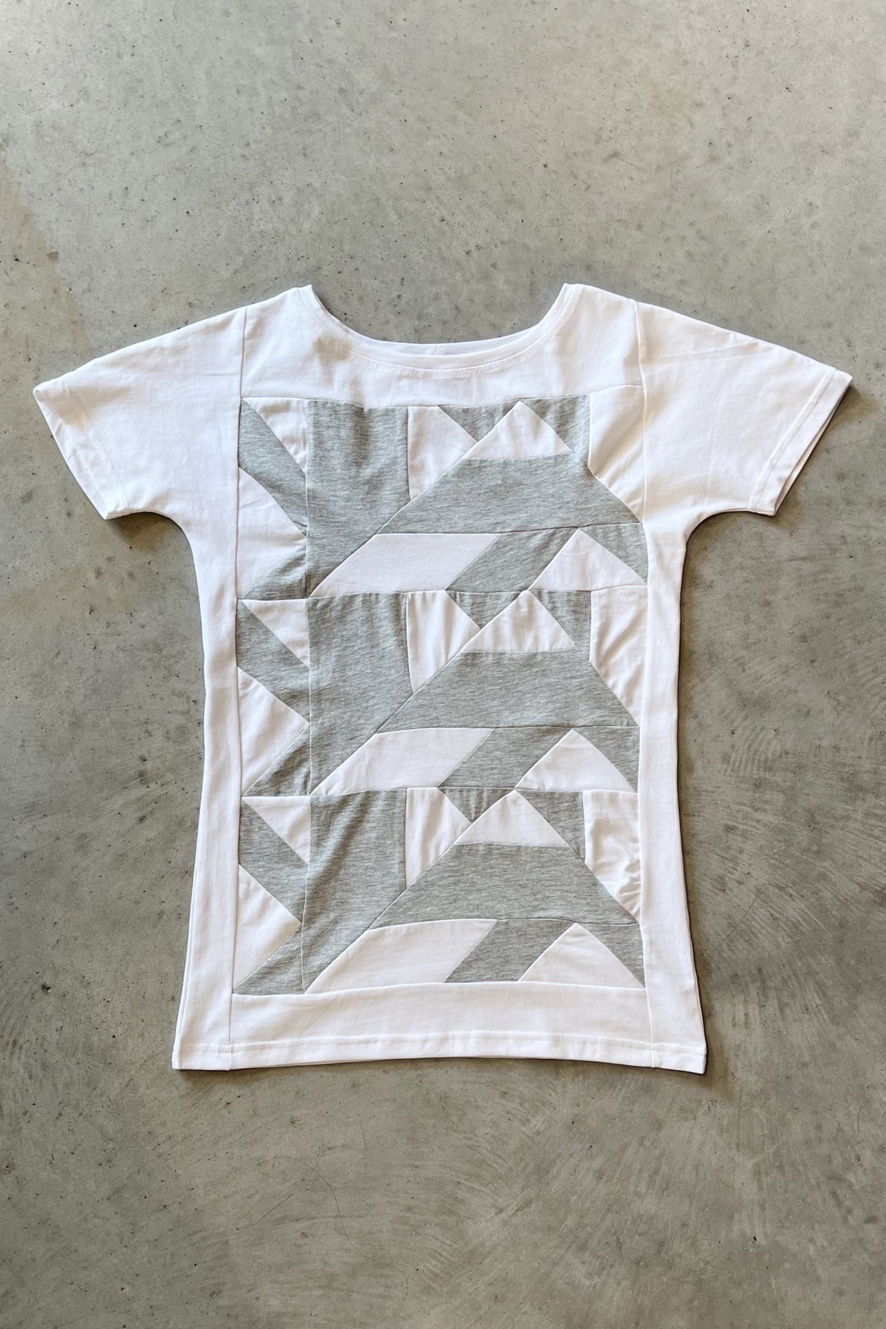 AUS/KARU Lion Up-shirt for Women | White, Grey
