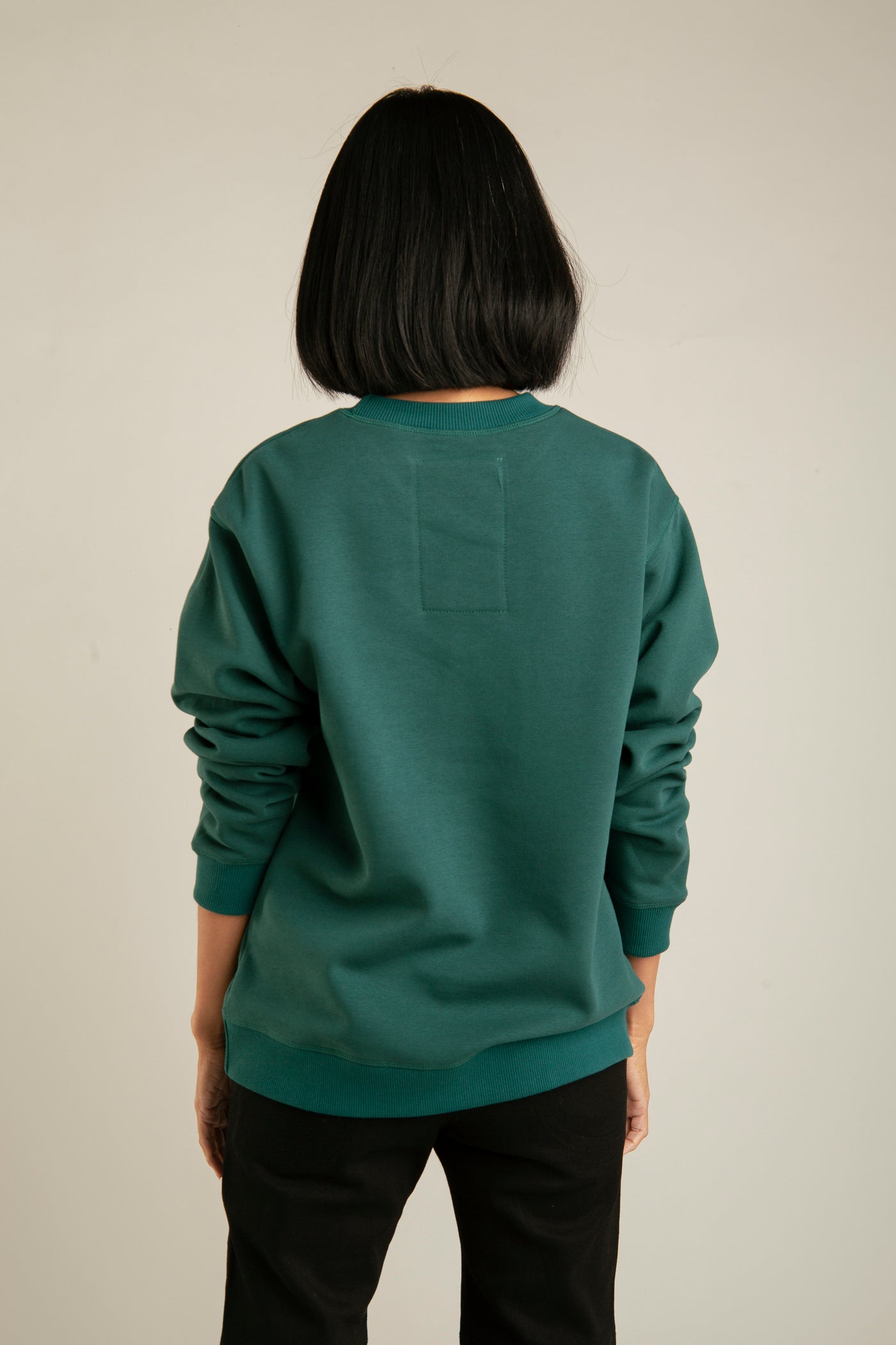 Pullover für Damen, Basic mit Pfeil-Stickerei | Grün