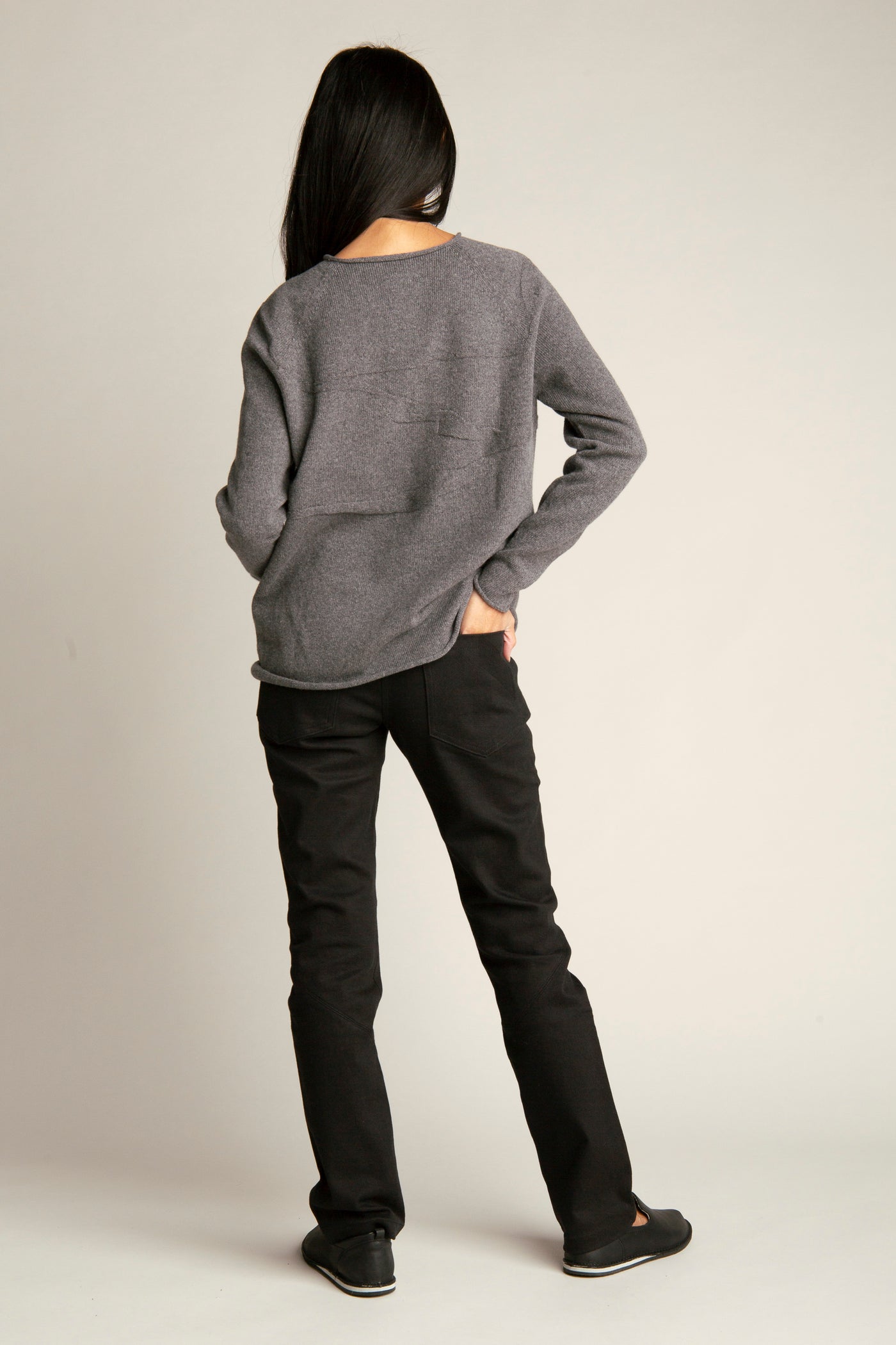 Seamless sweater from recycled wool | Grey