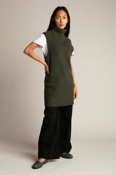 Seamless vest from recycled wool | Green