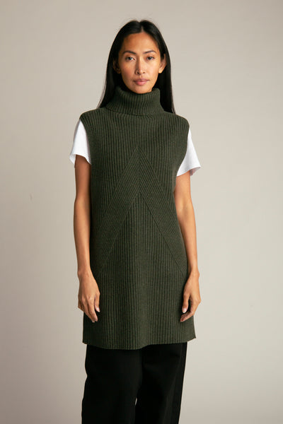 Seamless vest from recycled wool | Green