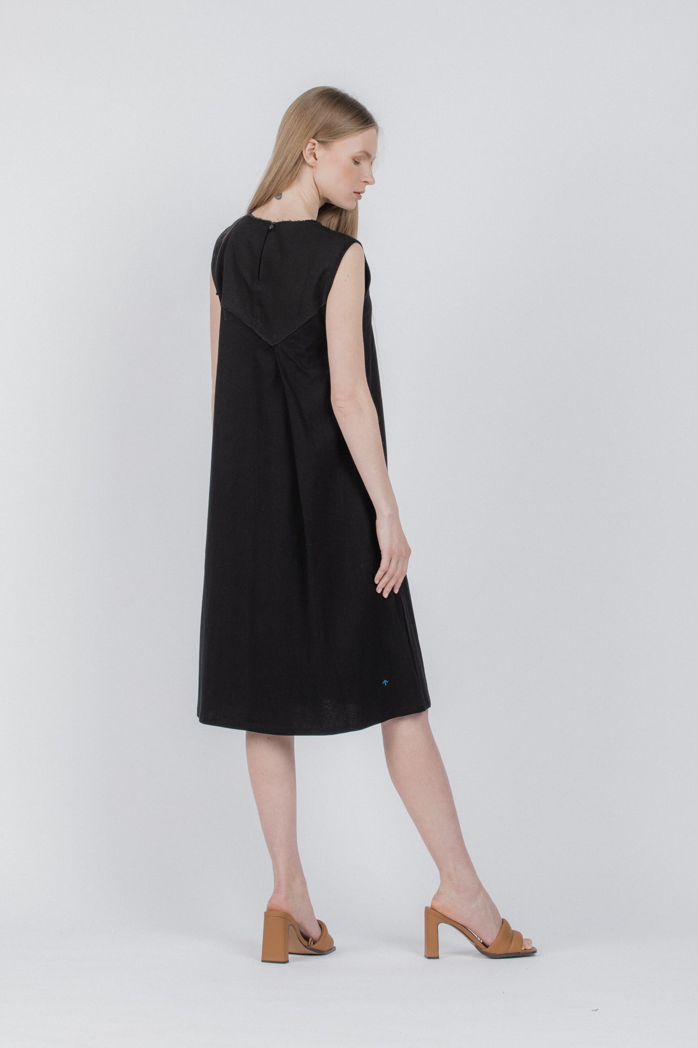 Asymmetric dress with yoke | Black - Reet Aus