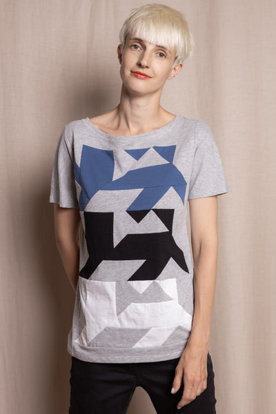 AUS/KARU lion shirt for women | Light grey, tricolor - Reet Aus
