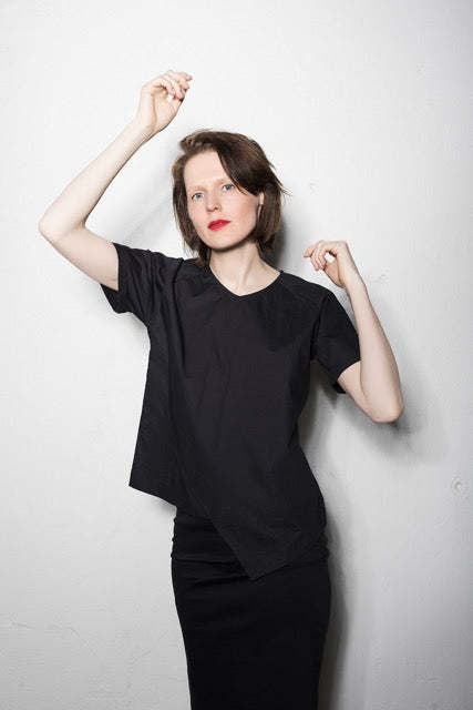 Asymmetric shirt | Black - Reet Aus