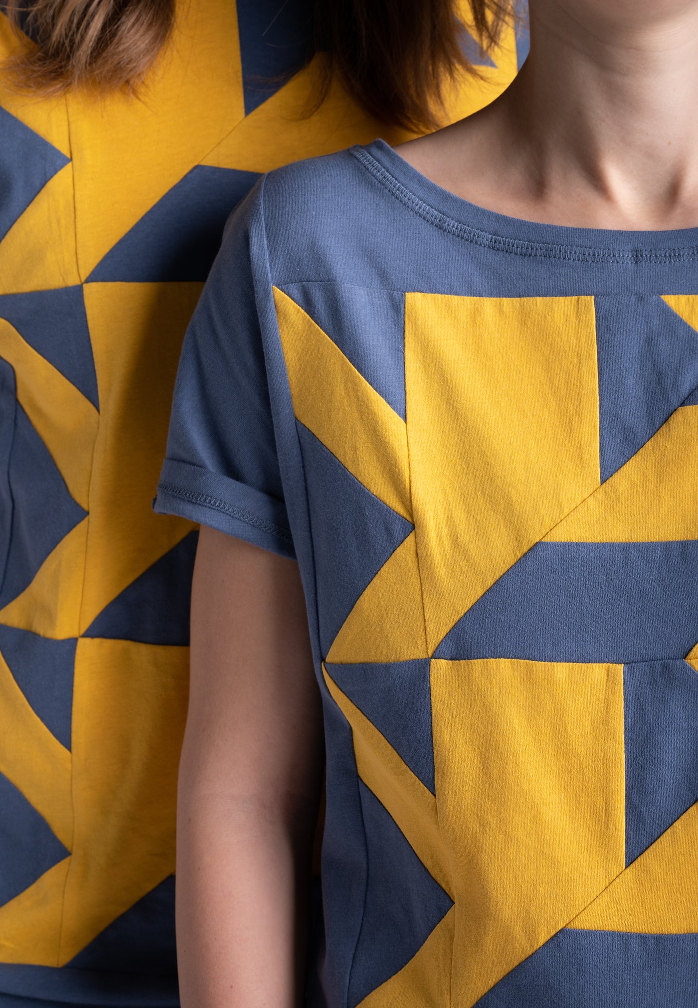 AUS/KARU lion up-shirt for women | Blue, yellow