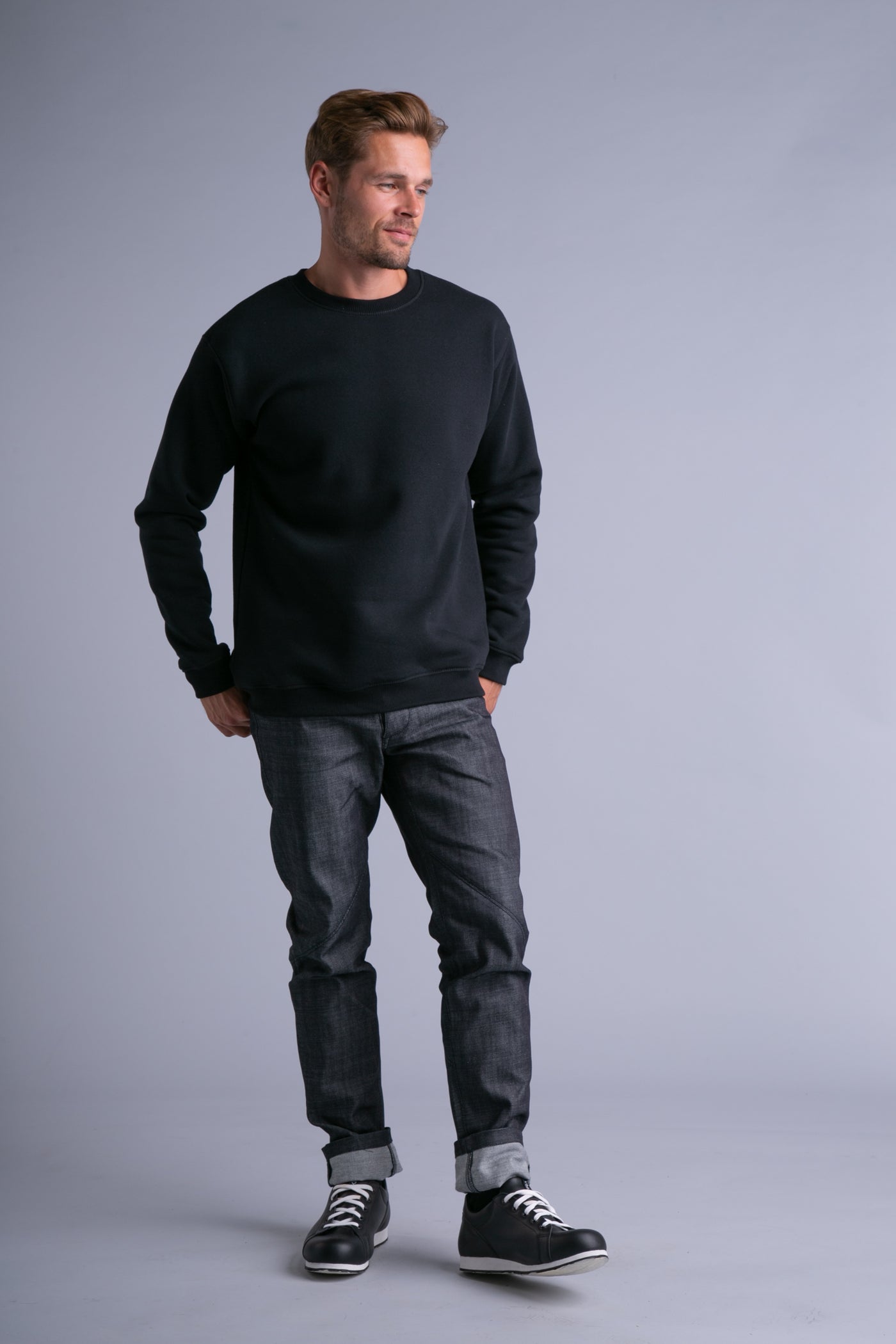 Basic sweatshirt for men | Black - Reet Aus
