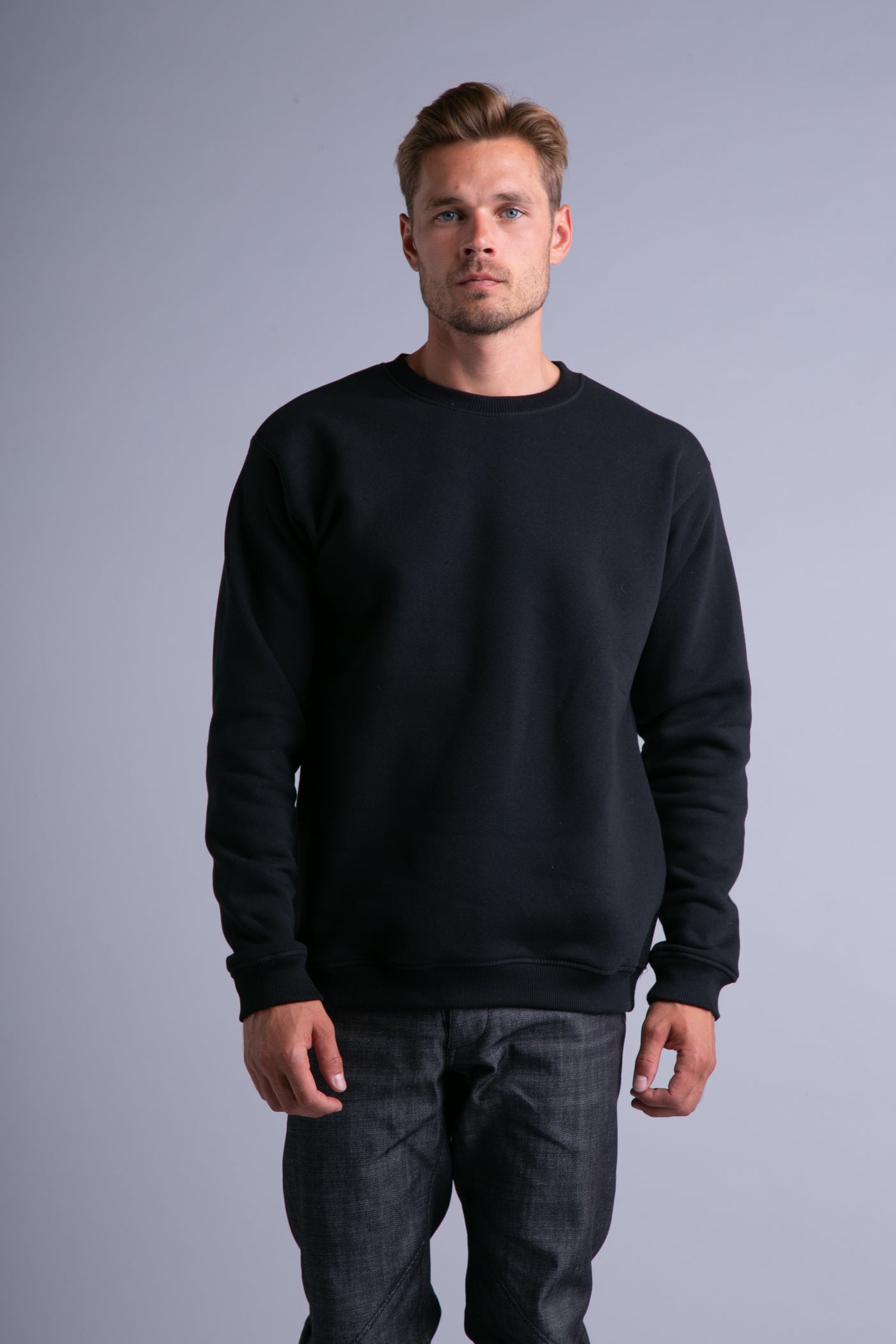 Basic sweatshirt for men | Black - Reet Aus