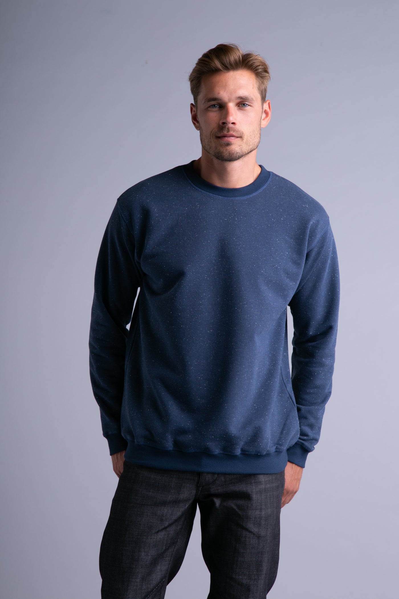 Basic sweatshirt for men | Dark blue - Reet Aus