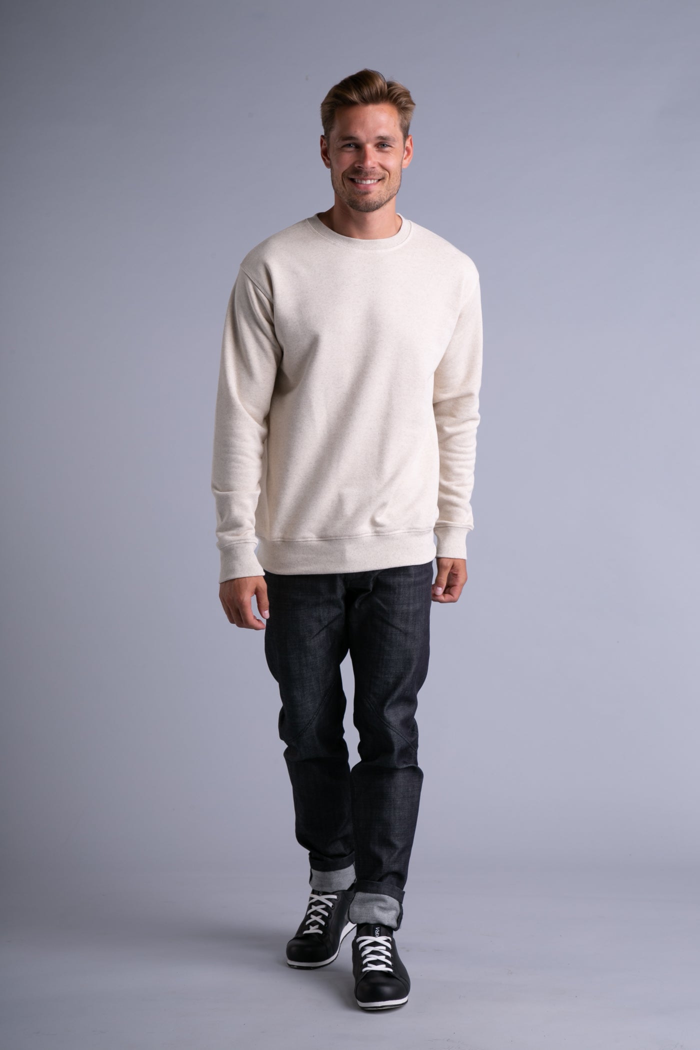 Basic sweatshirt for men | Beige - Reet Aus