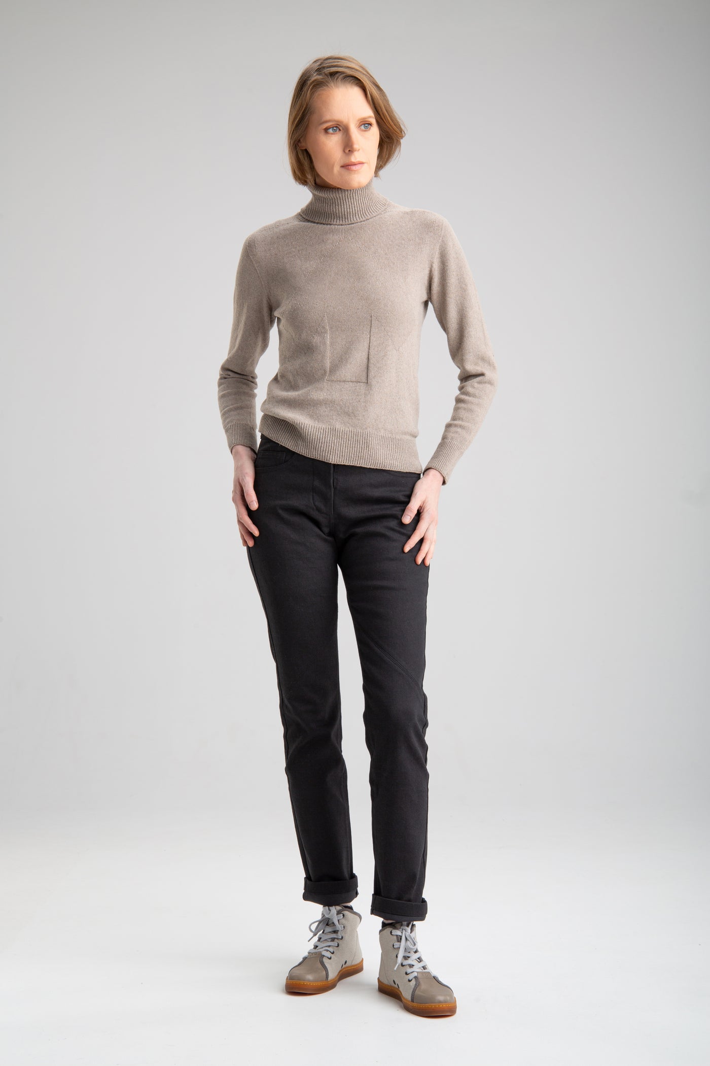 Women's seamless turtleneck sweater | Beige